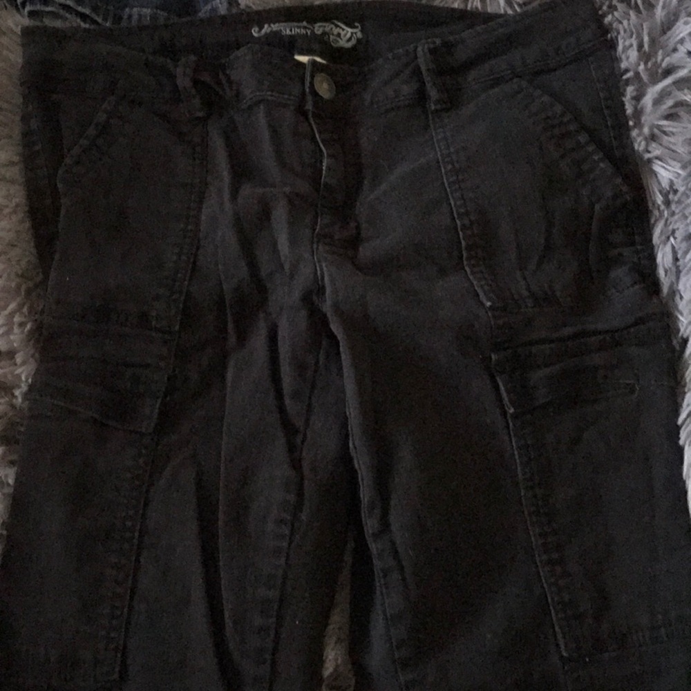 Black jeans with pockets!
